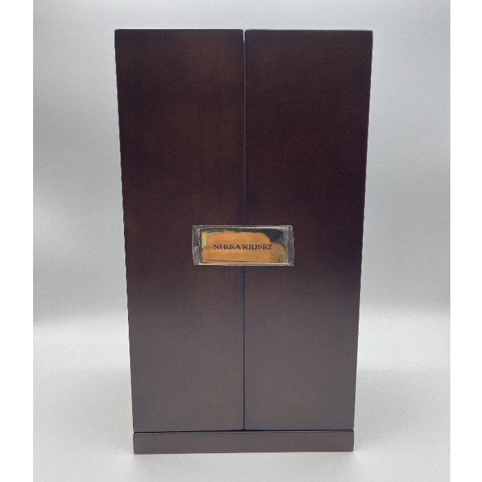 【数量限定】ザ・ニッカ ナインディケイズ 48% 700ml 箱付