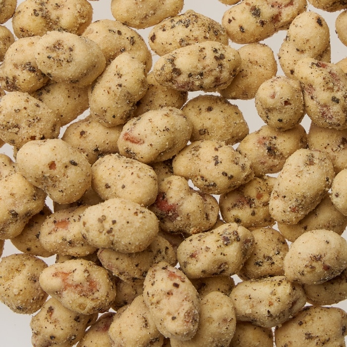 [取寄10][まとめ買い]【40個セット】ブラックペッパーピーナッツ 70g [4589458496307]