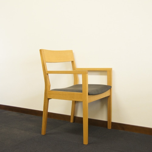 ムカイ アームチェア