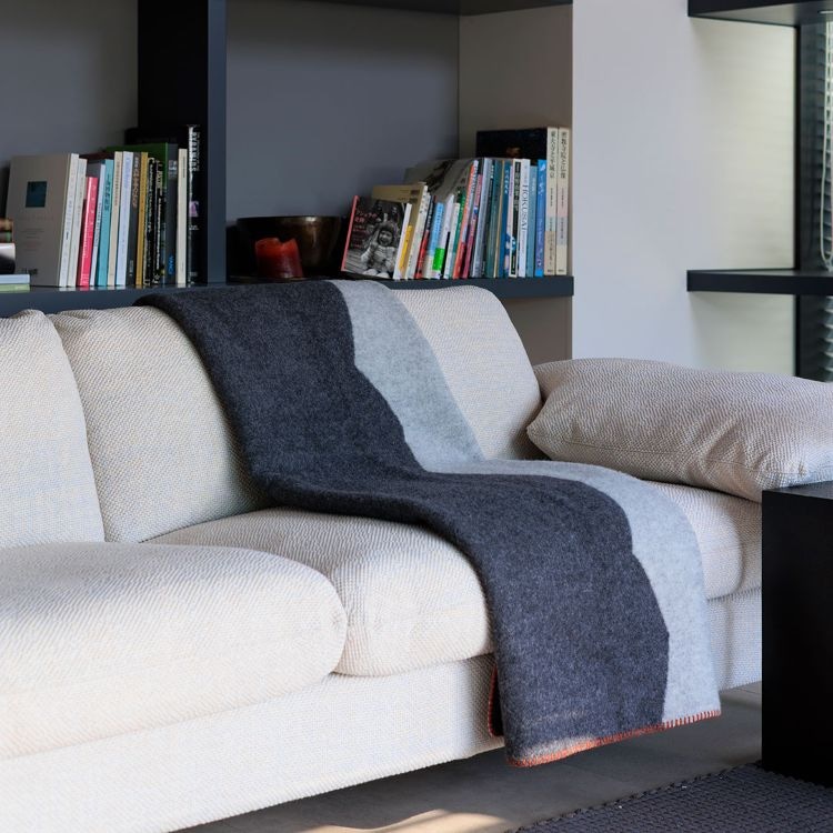 KLIPPAN/クリッパン　ウール　シングルブランケット(St. Petri FACADE（サンクト・ペトリ ファサード） グレー)